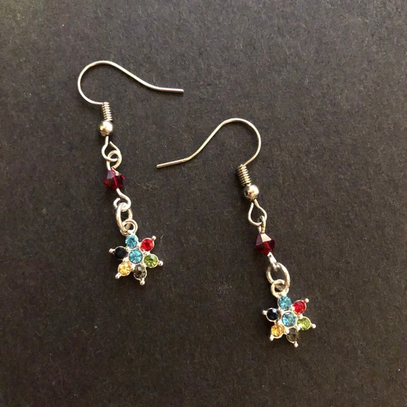 Hand Crafted Jewelry - Flower gemstone earrings